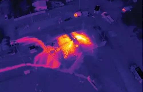 消防無(wú)人機(jī)在火災(zāi)中有哪些表現(xiàn)?(圖2)